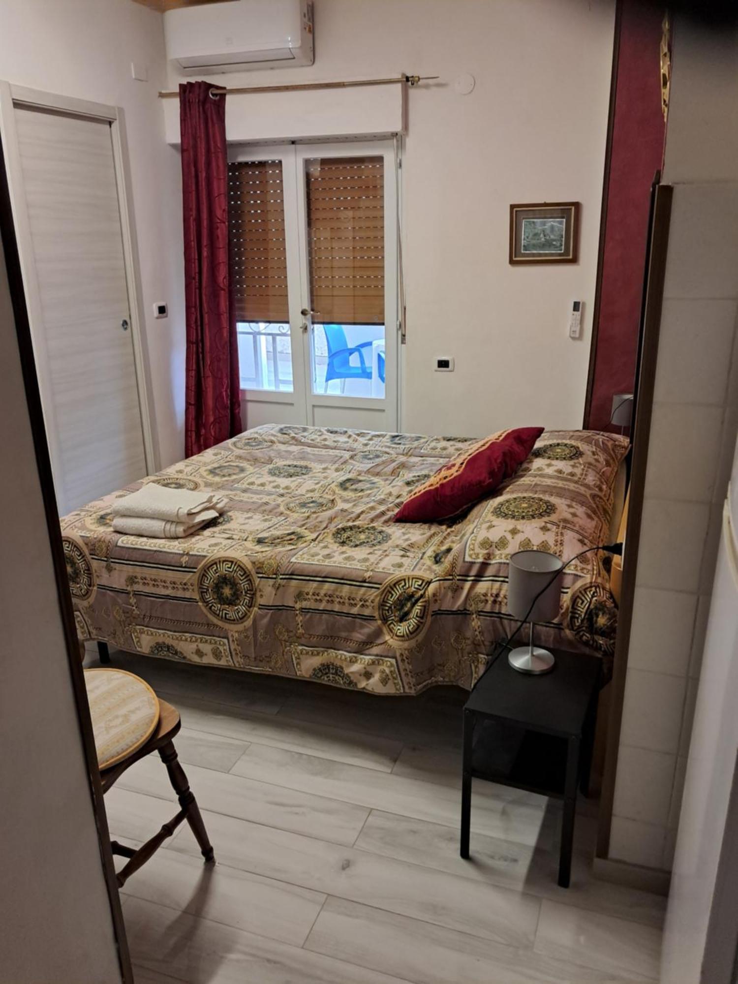 Levante Rooms Scalea Eksteriør billede